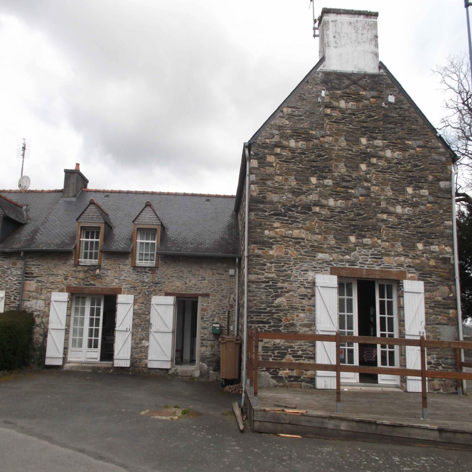 vente Local commercial sur Mûr de bretagne